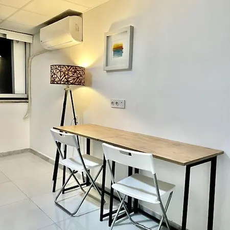 Cozy Midtown Studio In T4-5 *